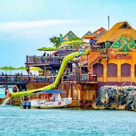 Villa La Rosa With Spectacular View Of Ocho Rios Exterior photo
