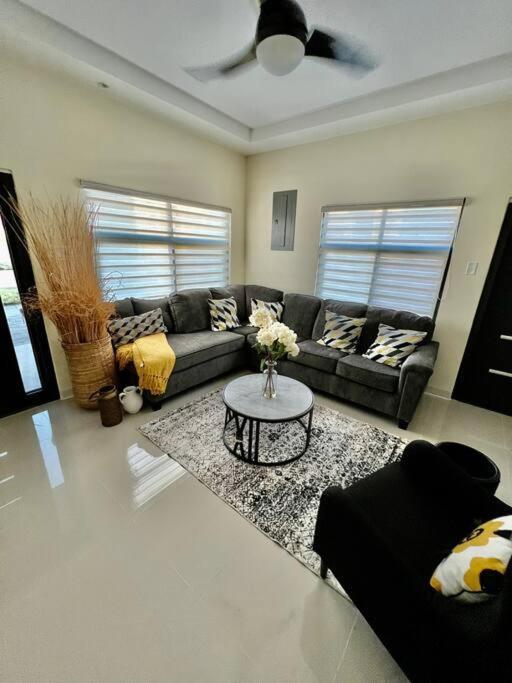 Villa La Rosa With Spectacular View Of Ocho Rios Exterior photo