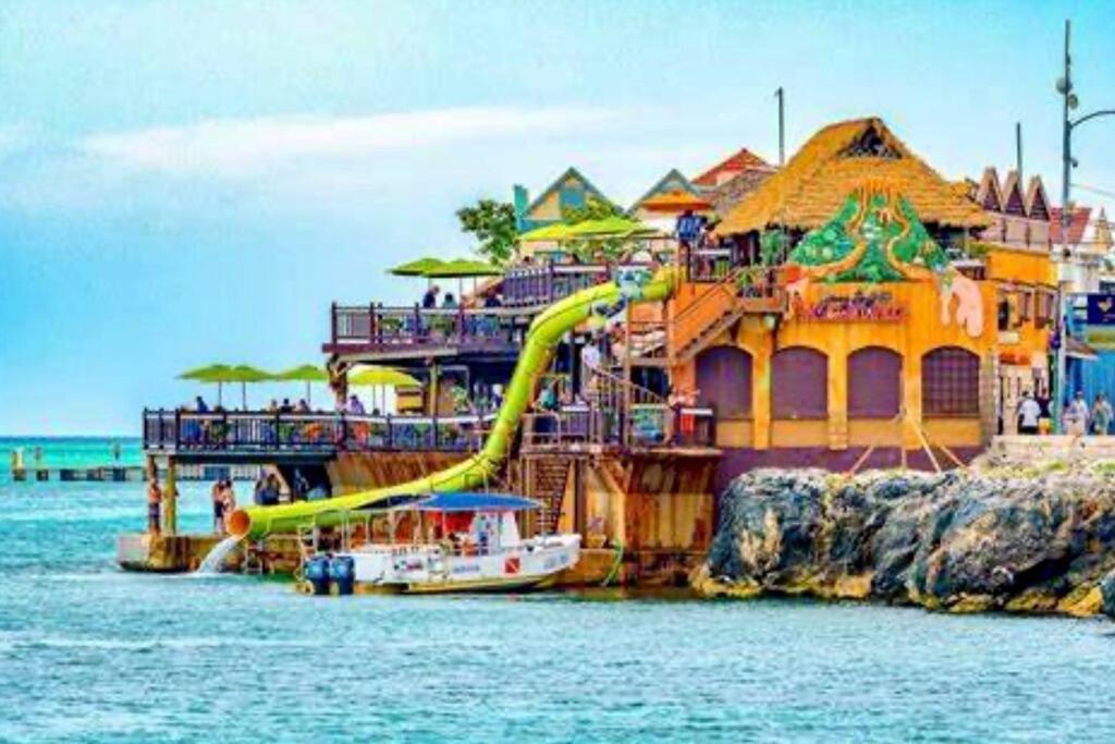 Villa La Rosa With Spectacular View Of Ocho Rios Exterior photo